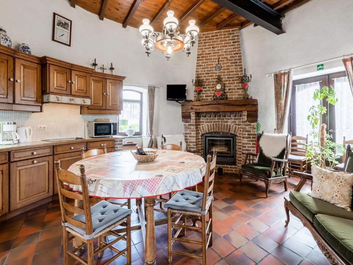 Stunning Holiday Home In Oombergen With Terrace And Garden Zottegem Eksteriør billede