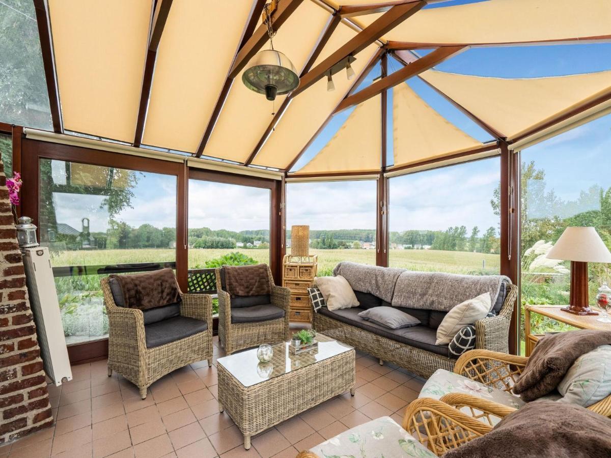 Stunning Holiday Home In Oombergen With Terrace And Garden Zottegem Eksteriør billede
