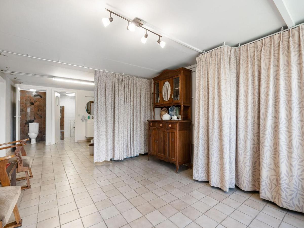 Stunning Holiday Home In Oombergen With Terrace And Garden Zottegem Eksteriør billede