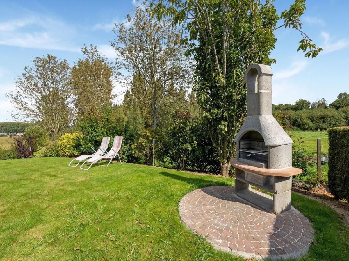 Stunning Holiday Home In Oombergen With Terrace And Garden Zottegem Eksteriør billede
