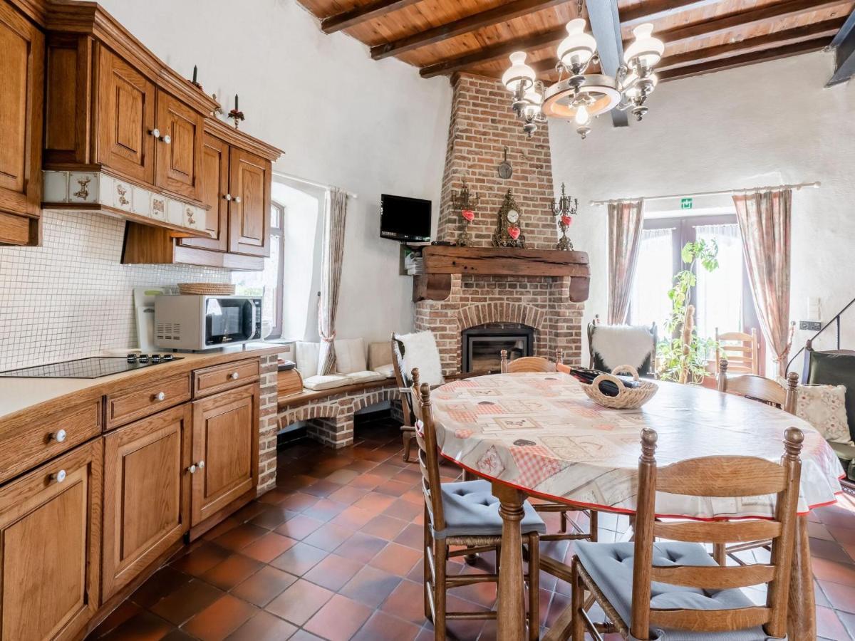 Stunning Holiday Home In Oombergen With Terrace And Garden Zottegem Eksteriør billede